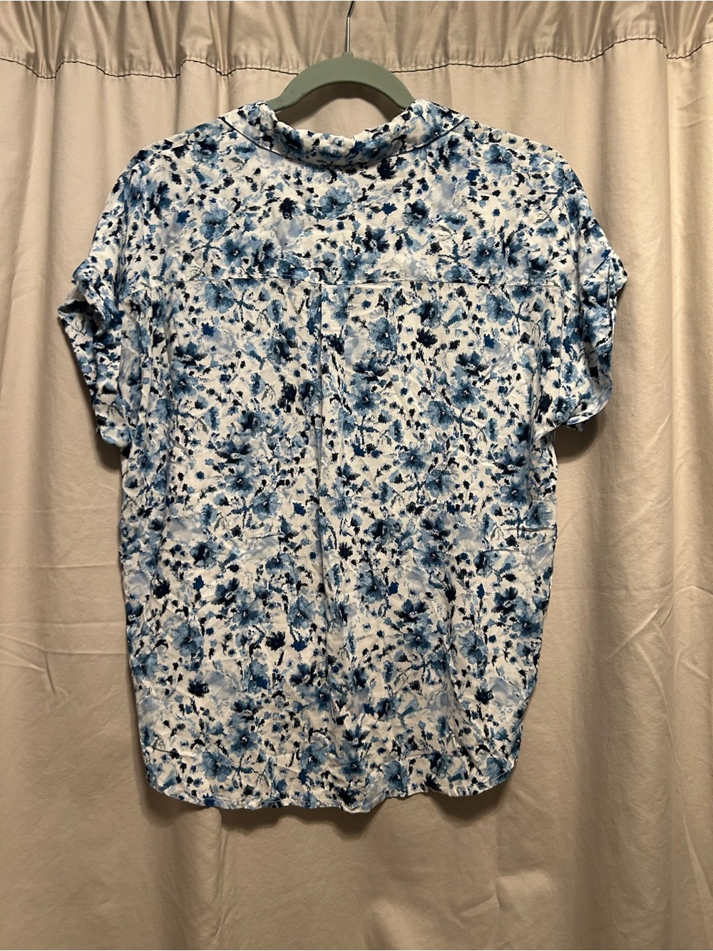 Lucky Brand White and Blue Floral Tie-Front Button Down Shirt - Picture 4 of 4